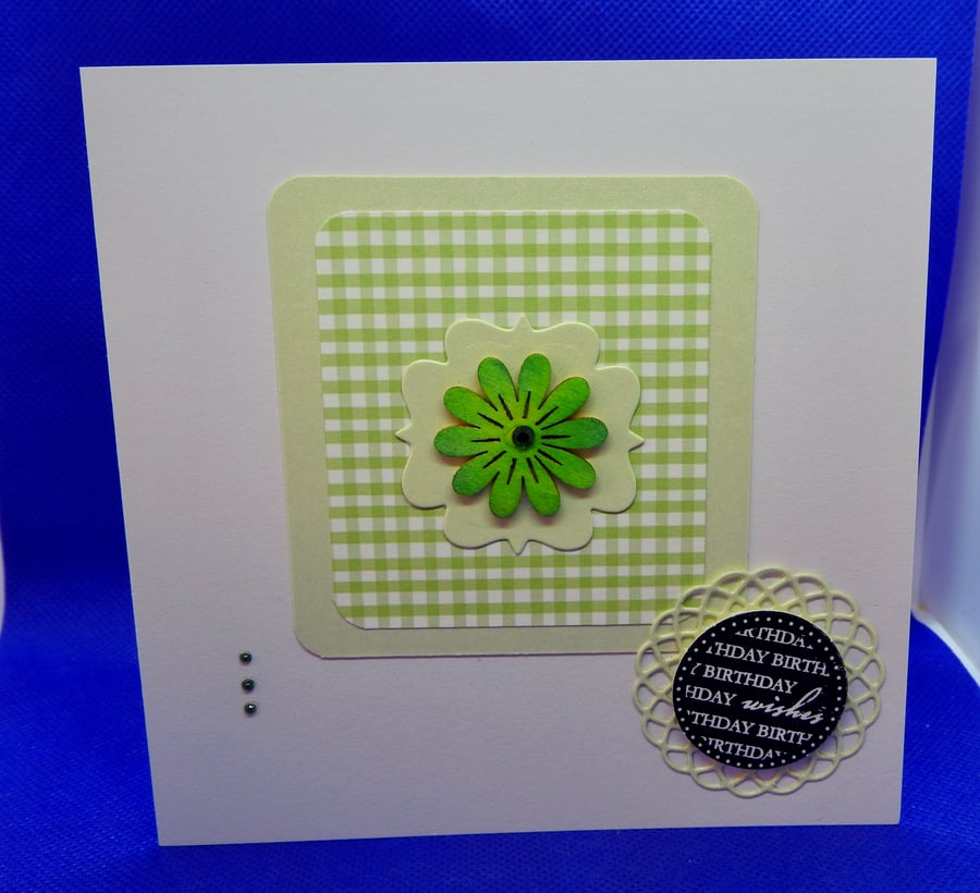 Green flower checked card 