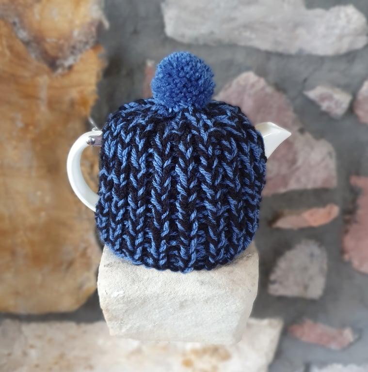 Tea Cosy, Cozy, Tea Pot Cover, Suki, For Life Stump Compatible, Hand Knitted