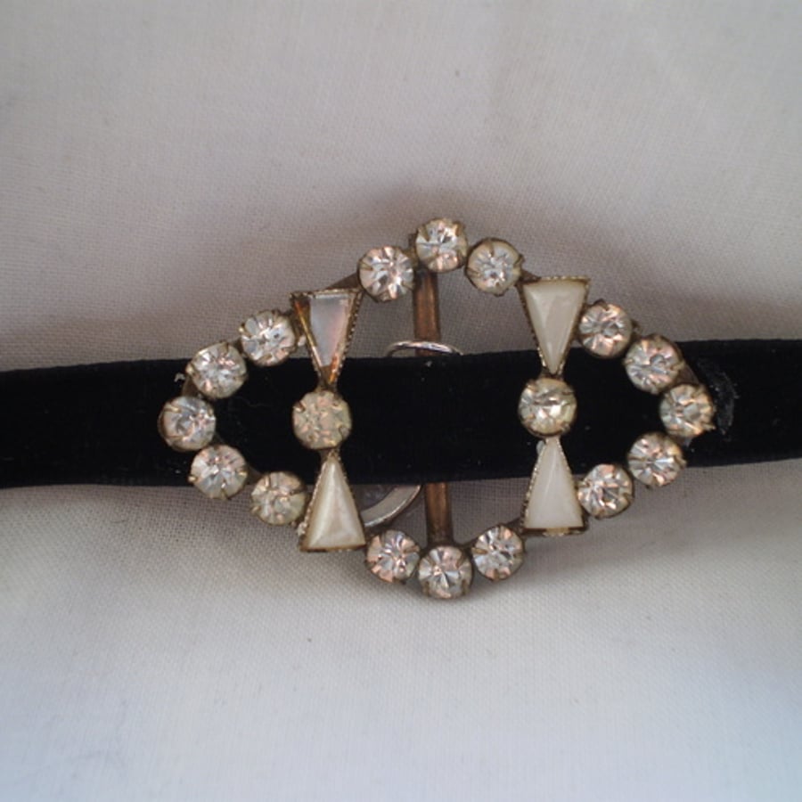 Art Deco Black Velvet Choker