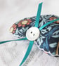 SET OF 3 WILLIAM MORRIS LAVENDER BAGS - HEART SHAPED - Image 4