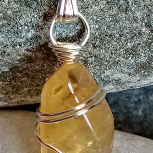 Wire-wrapped natural Citrine tumble sone