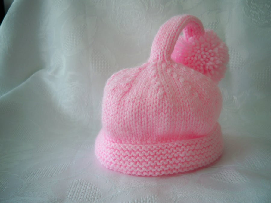 Hand Knitted Baby Pink Newborn Pixie Hat Acrylic wool 'NEW' 