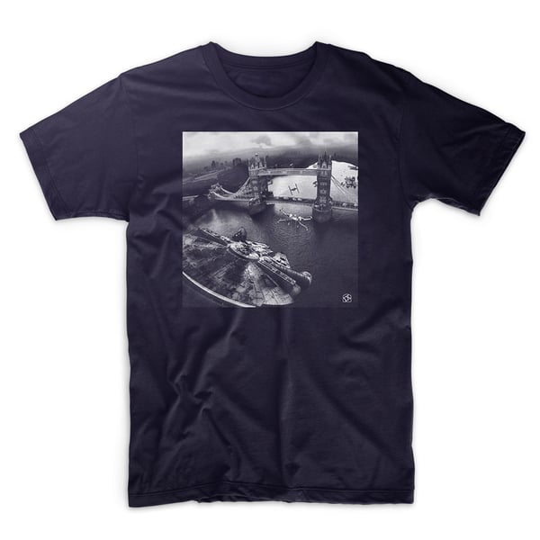 Star Wars v London - Incident at Tower Bridge - Mens T shirt by IX T shirts