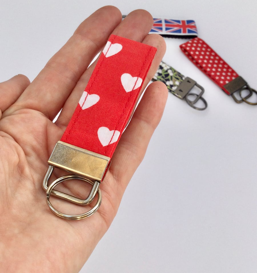 Key ring Red and white hearts