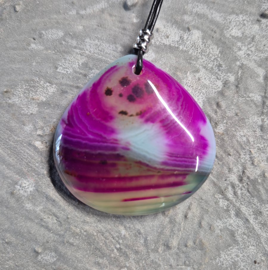 Peachblow Onyx Agate Teardrop Pendant