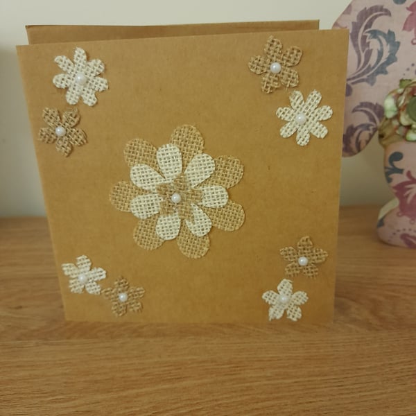 BURLAP FLORAL GREETINGS CARD.