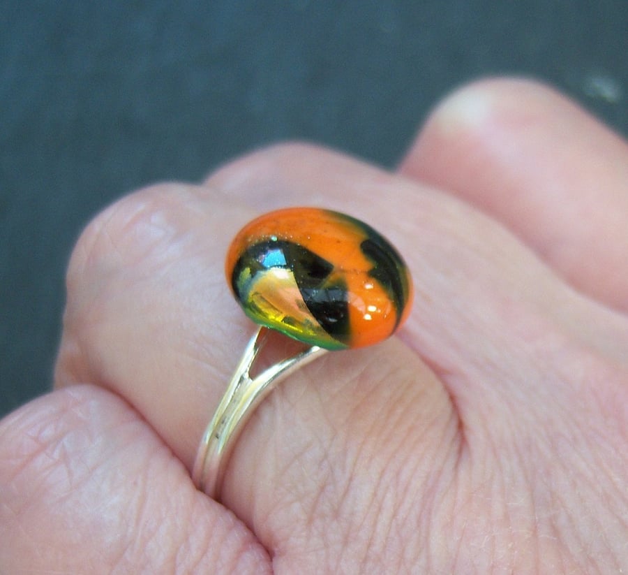 Adjustable ring in dichroic glass and sterling silver