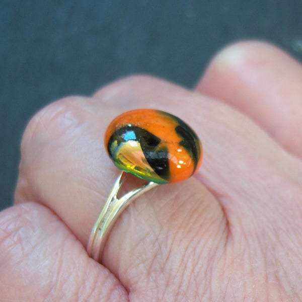 Adjustable ring in dichroic glass and sterling silver