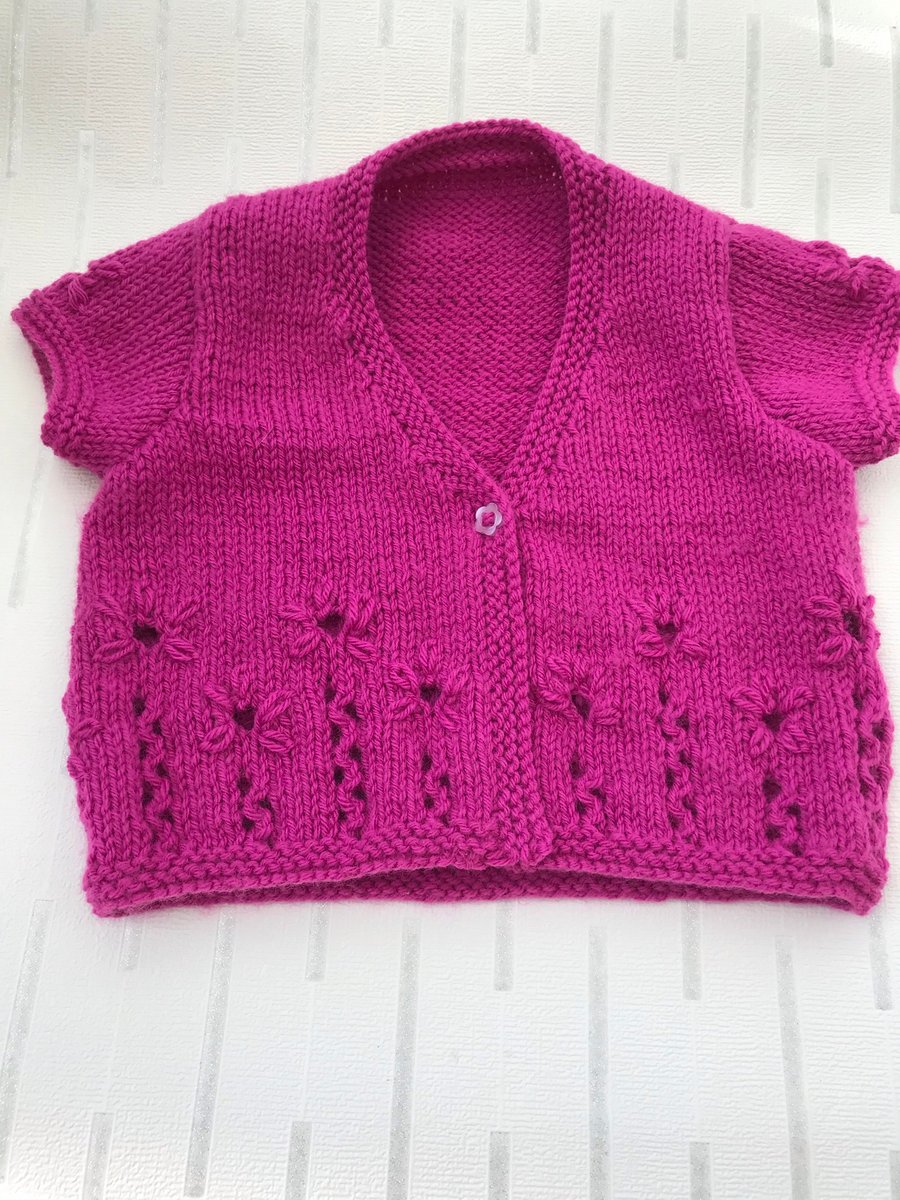 Short sleeved bolero with lazy daisy flowers