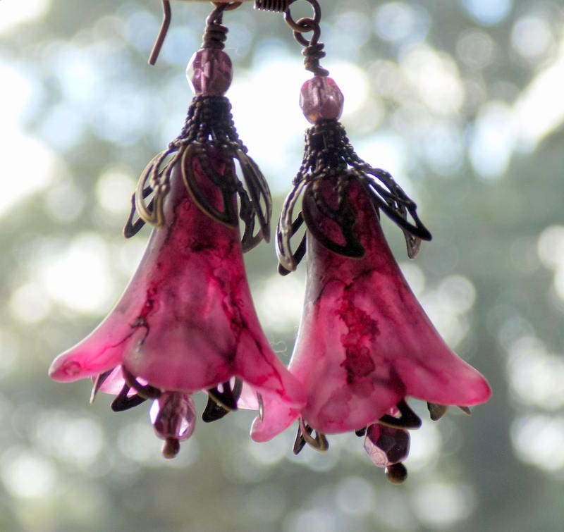 Raspberry Pink "Raspberry Ripple" Hand Painted Lucite Flower Earrings