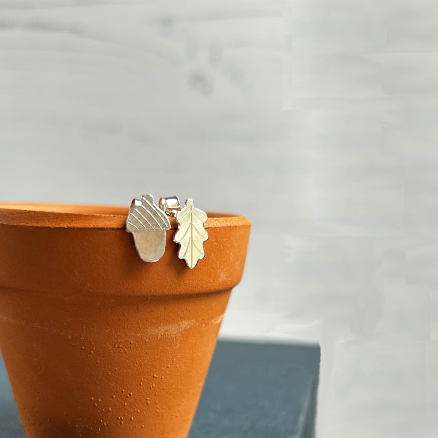 Acorn and Oak leaf silver studs