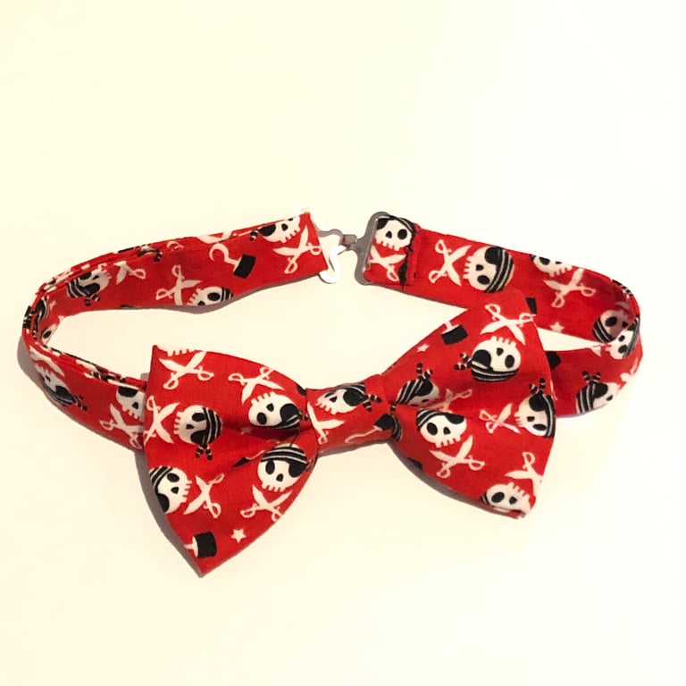 Pirate Bow Tie Red Black White Skull Bones Cutlass Stylish Bowtie