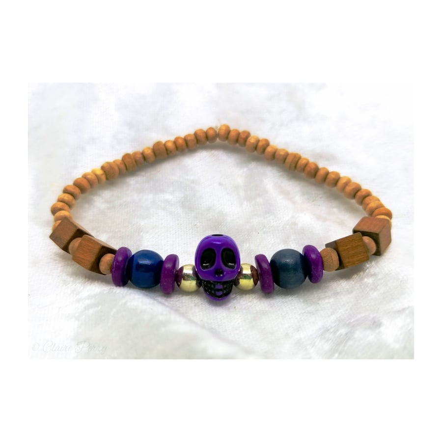 Wooden Surfer's bead bracelet with Purple Skull bead
