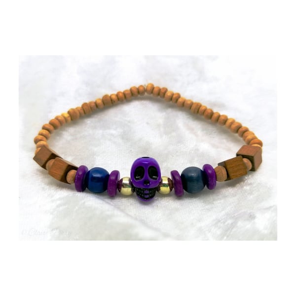 Wooden Surfer's bead bracelet with Purple Skull bead