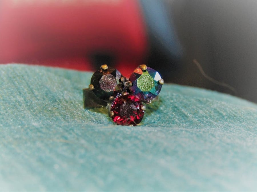 Adjustable Swarovski Trio Ring: Dark Rainbow, Scarabaeus Green & Garnet