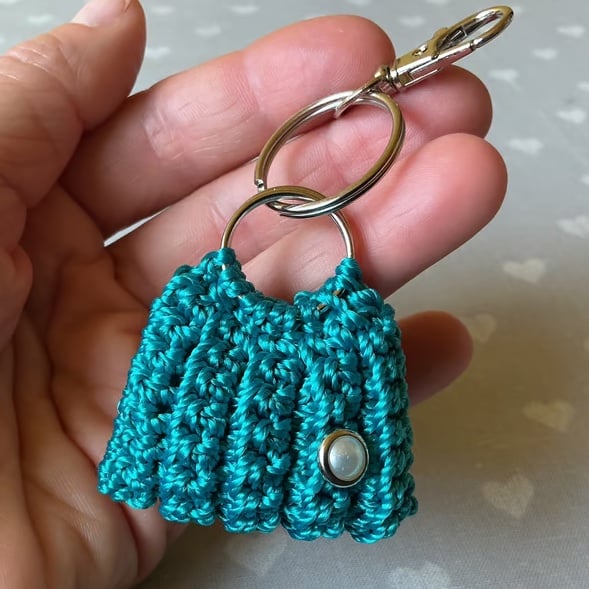 Crochet mini bagcharm keyring