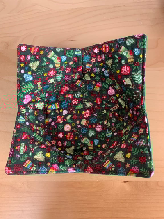 Christmas Fabric Quilted Reversible Bowl Cosy