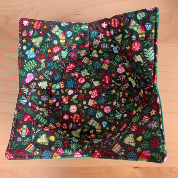 Christmas Fabric Quilted Reversible Bowl Cosy