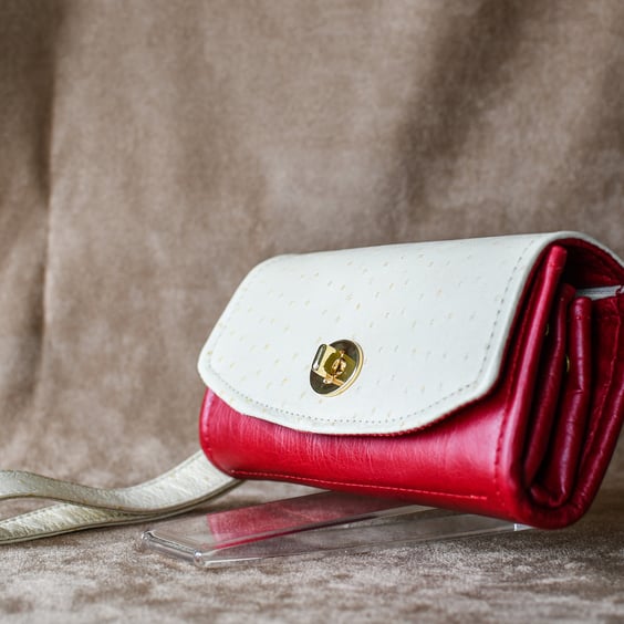 Retro red and cream leather clutch purse wallet