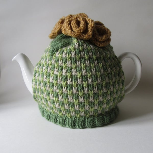Tea cosy Tea cosie - green tweed with roses