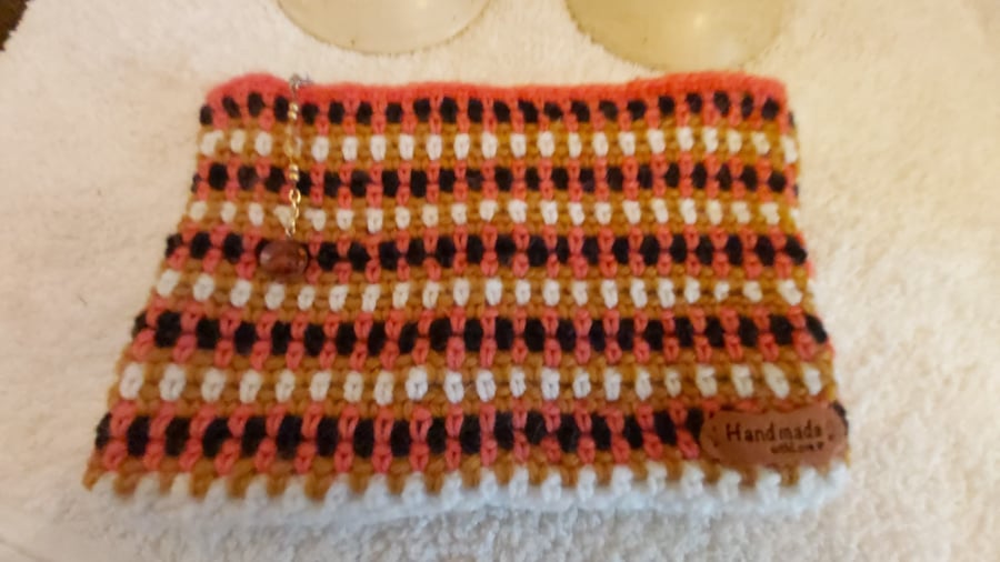 Crochet zipper case