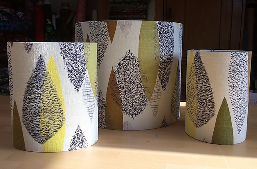 Iconic 50s MID CENTURY MODERN Leaf VIntage Barkcloth Fabric Lampshade option 