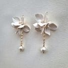 Lucy gold filled bridal earrings,floral dangling earrings with freshwater pearls