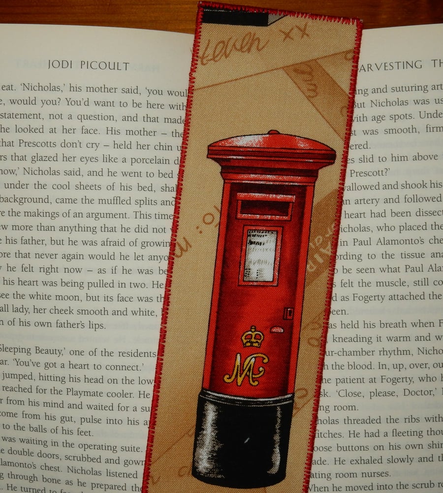 Bookmark Vintage post box