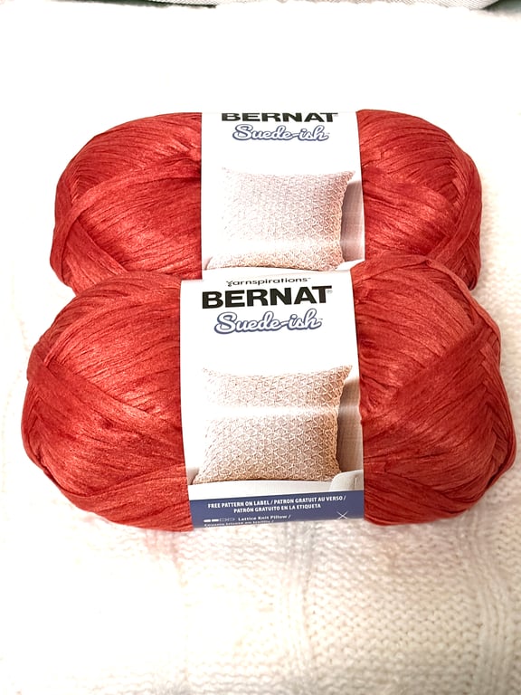 2 Balls x 100g Bernat Suede-ish Yarn : Colour Garnet : Bulky yarn