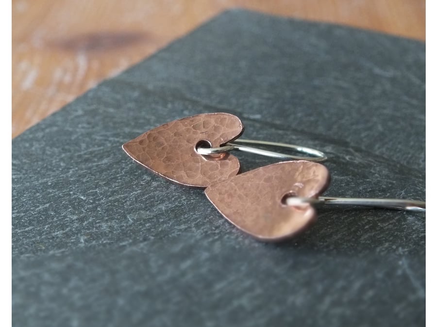 Hammered copper heart earrings