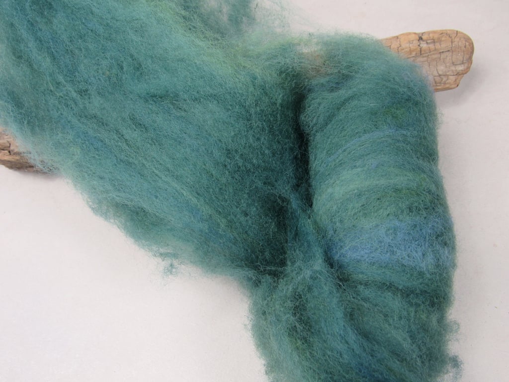10g Naturally Dyed Indigo Green Llanwenog Felting Wool
