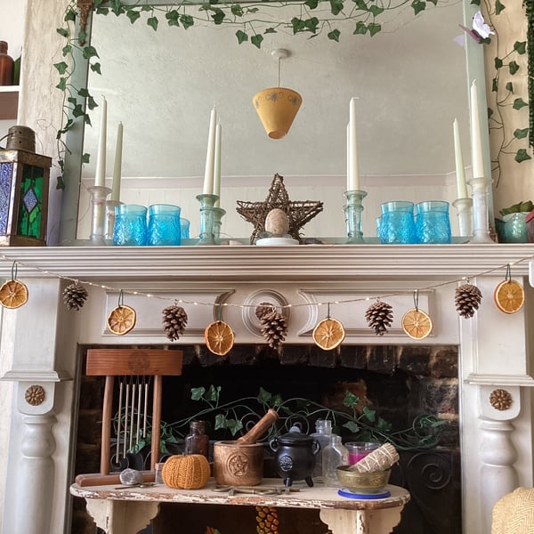 Yule Bunting With Real Pinecones & Orange Slices on Fairy Lights. Free Postage.