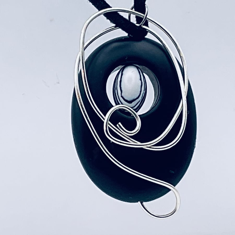 Stunning oval black matte onyx pendant and earrings in black and white
