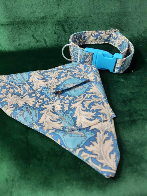 Small Adjustable Dog Collar & Bandana (with dog bag pocket)S set 11 - 13 Inches 