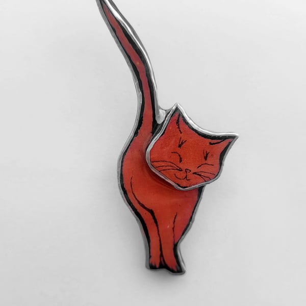 Sweet slinky Orange Ginger Cat Moggy Retro Brooch by EllyMental