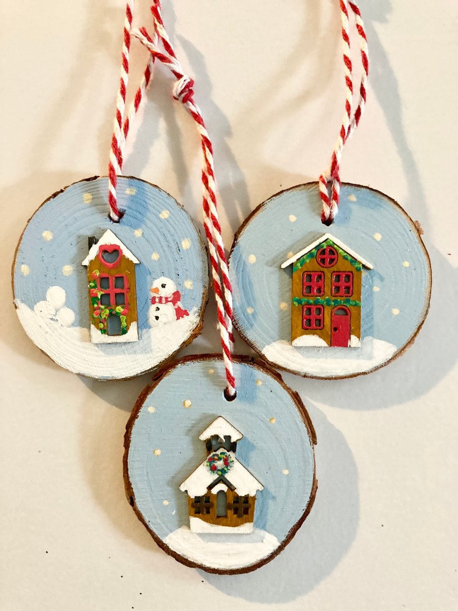 Set of 3 Christmas Festive Cottages Mini Houses Wood Slice Hanging Decoration