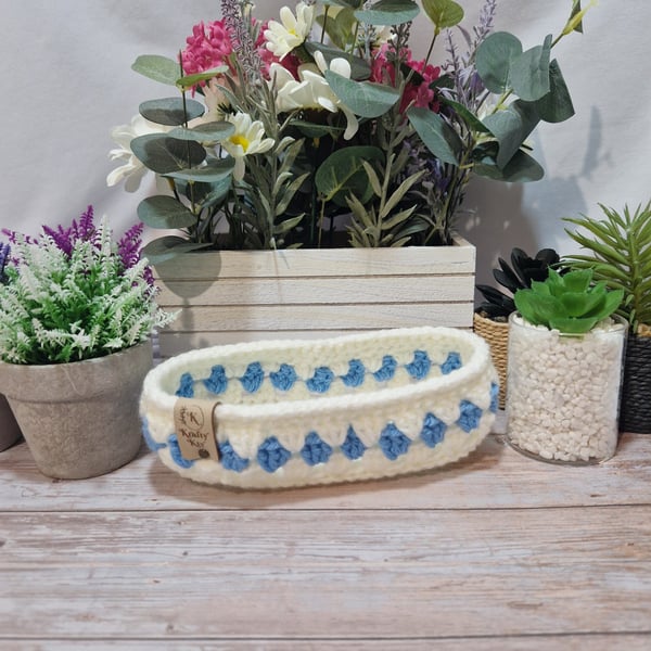 Glasses or trinket basket, hand crocheted 