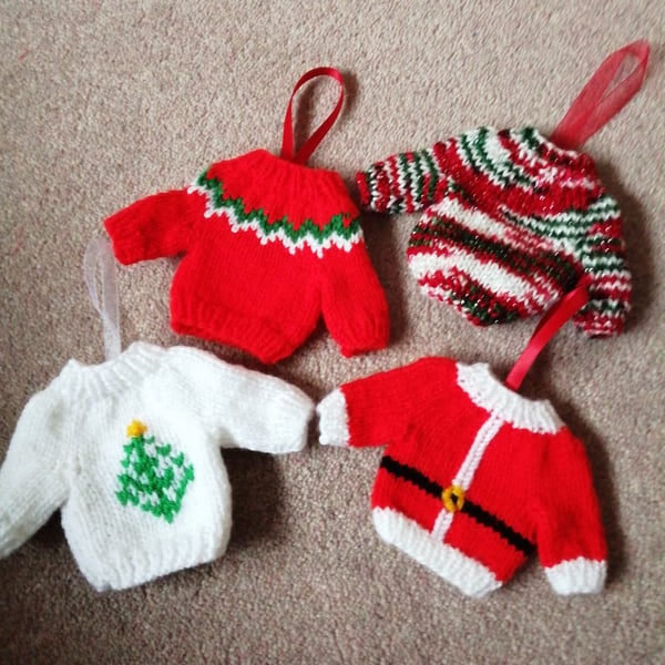 Set of 4 mini Christmas Jumpers 