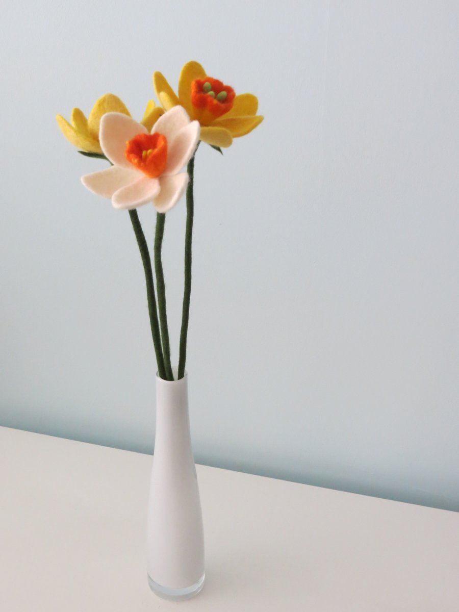 Merino Wool Needle Felted Daffodils Bunch- Set of 3