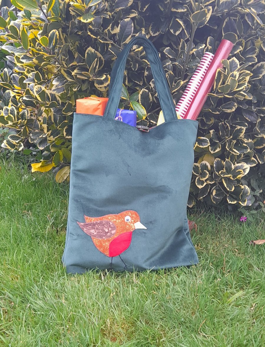 Delightful Robin Tote Bag, Appliqued And Fully Lined.