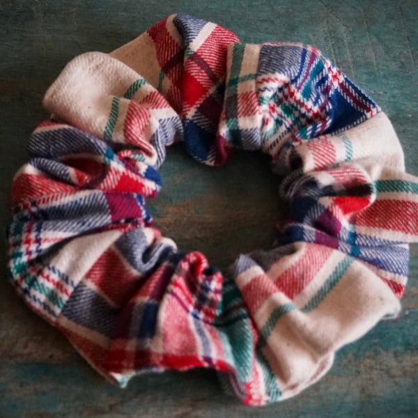 Vintage Fabric Scrunchie 