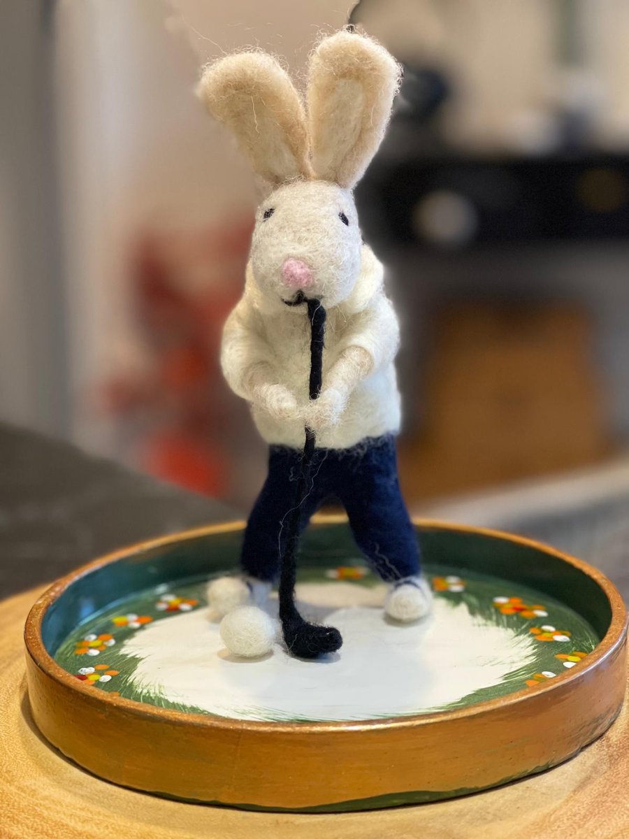 Golf-playing bunny