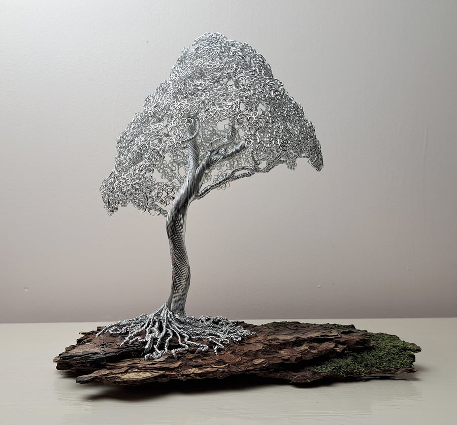Beautiful Mini wire tree on craggy Pine bark with grass detail. Free UK shipping