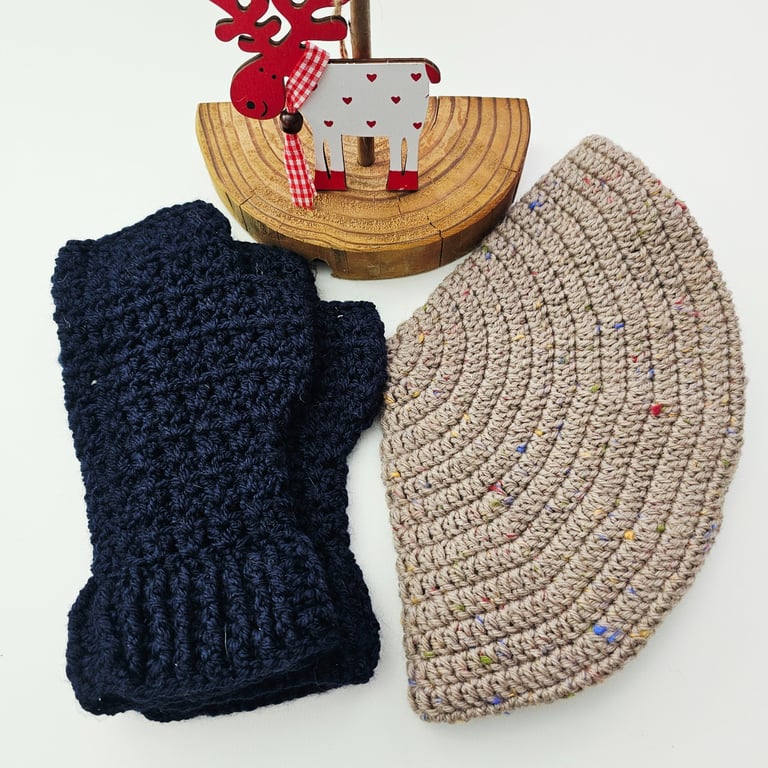 Gift Set - Navy Blue Hiking Mitts & Acorn Beret Hat 