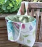 Small floral, lined tote bag. - Image 2