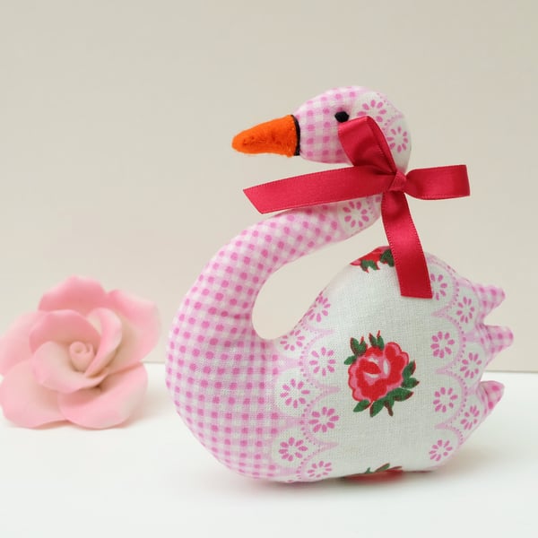 Swan Lavender Sachet, Retro Rose Pink Gingham