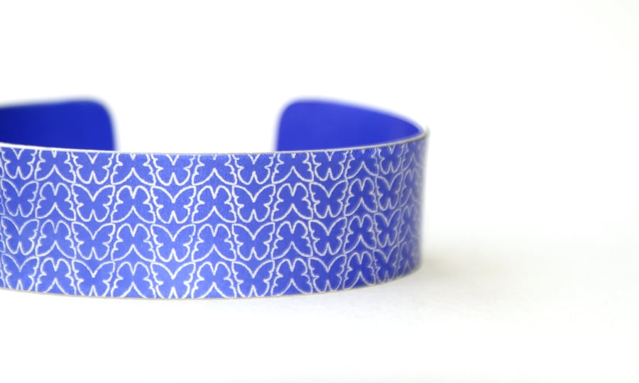 Geo nature butterfly patterned aluminium cuff bracelet purple
