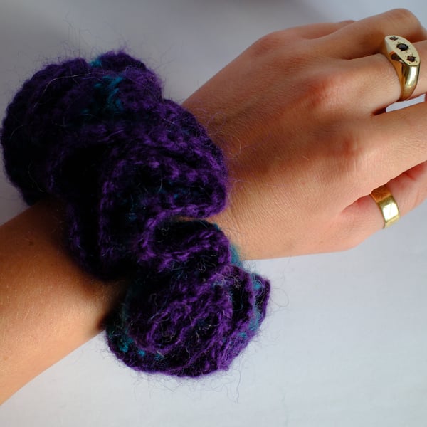 Crocheted Scrunchie 