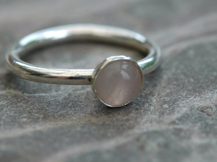 Rose Quartz and Sterling Silver Ring,  Hallmarked,  size M,  R111