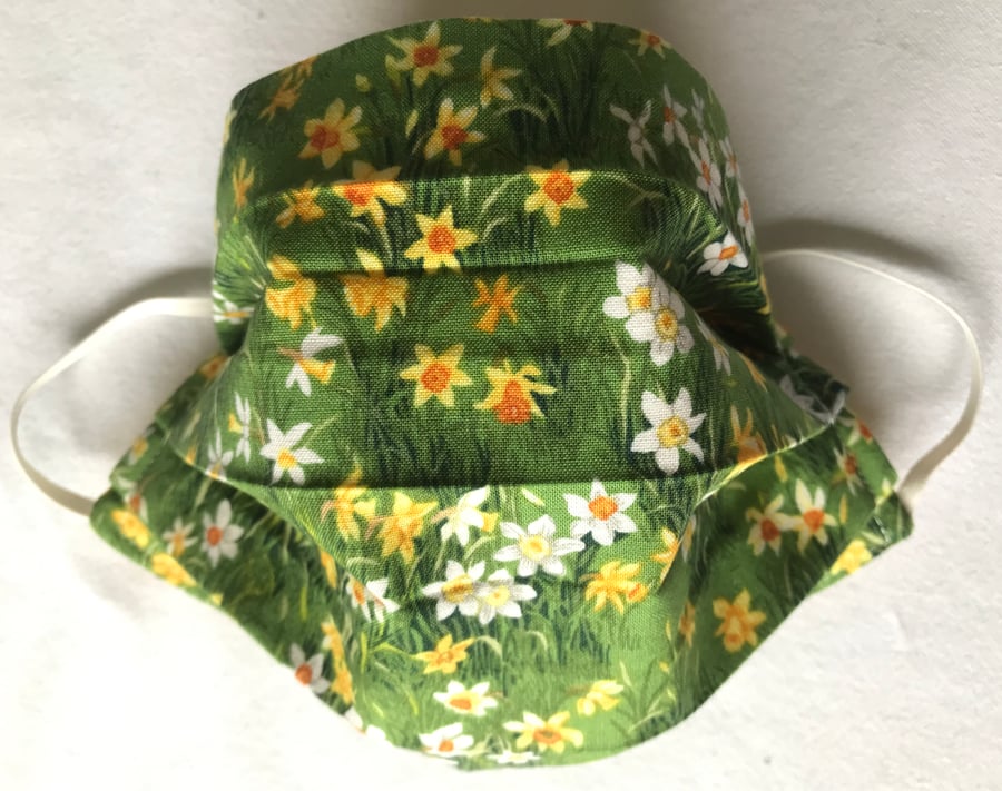 Daffodil face mask